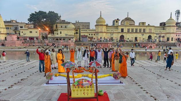 Varanasi Ayodhya Prayagraj Tour Package With Travel Guide HelloVisit
