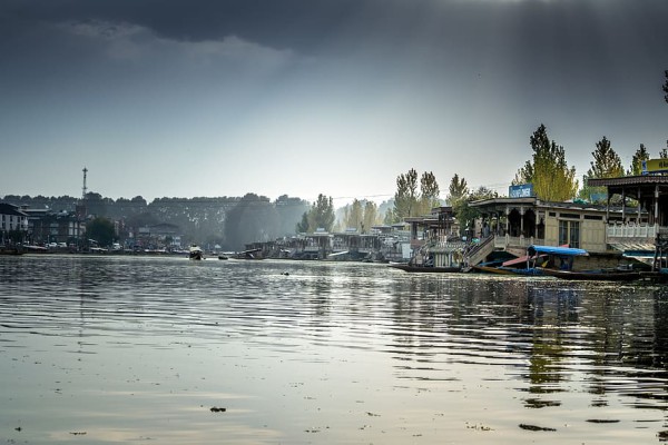 Magnetic 3 Nights 4 Days Kashmir Tour Packages