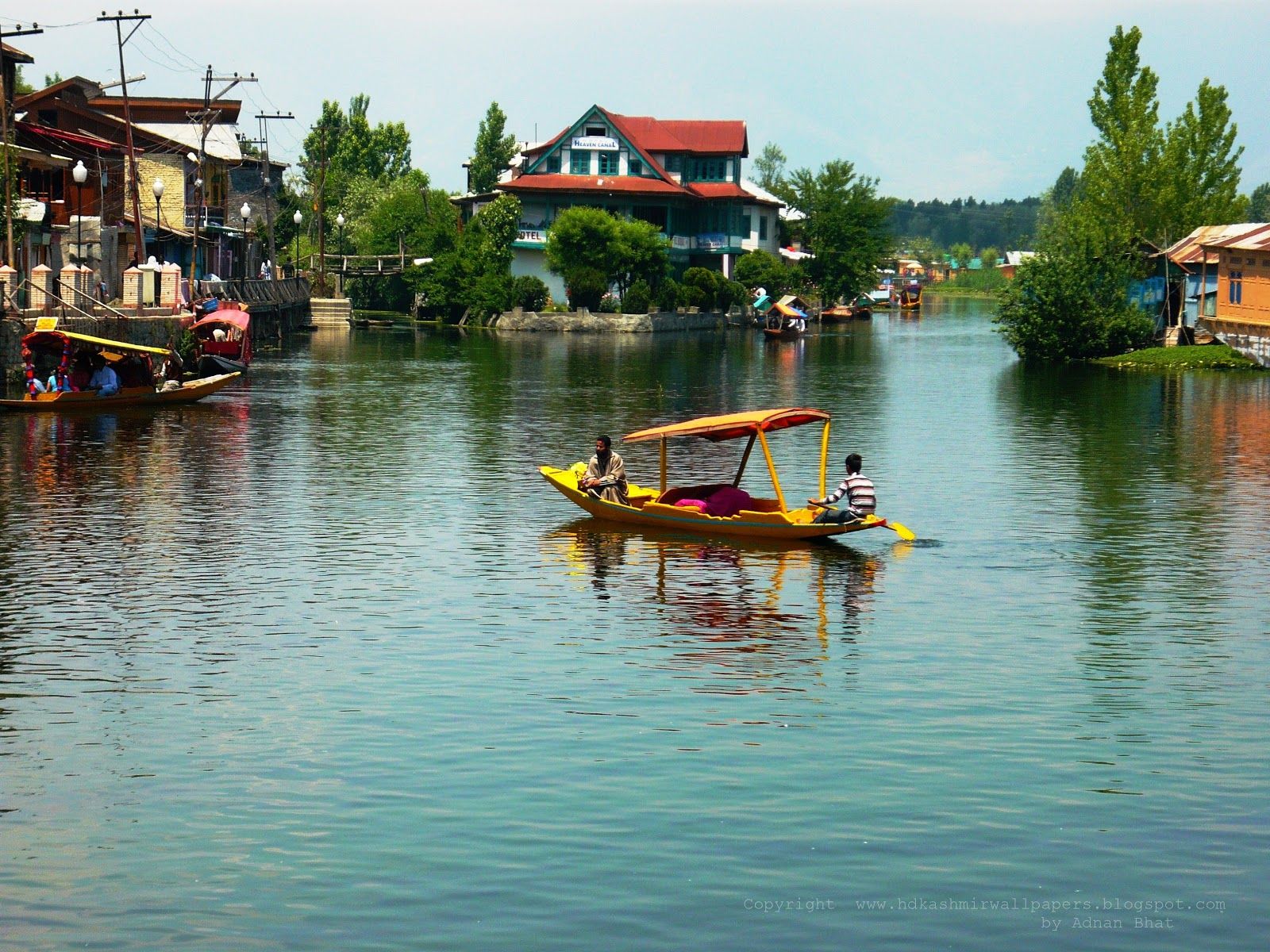 Kashmir Tour package Booking from Srinag...